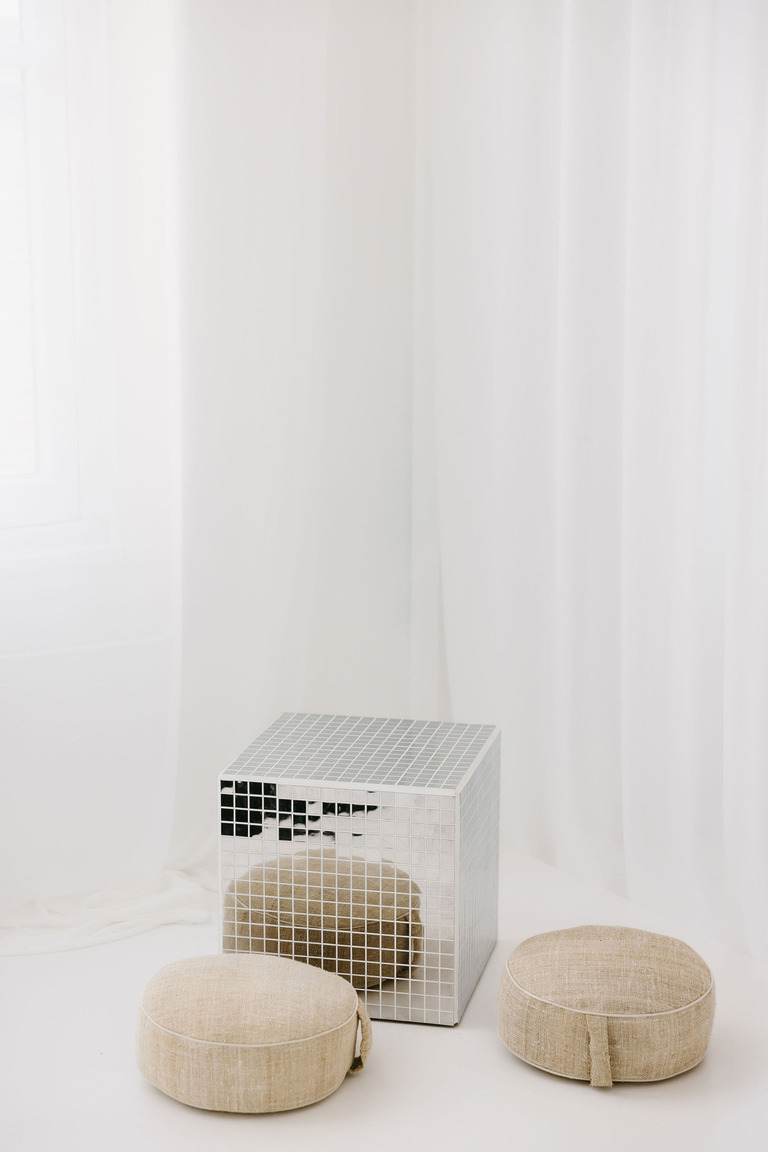 Photo of the disco cube in The Loft photo studio in Amsterdam
